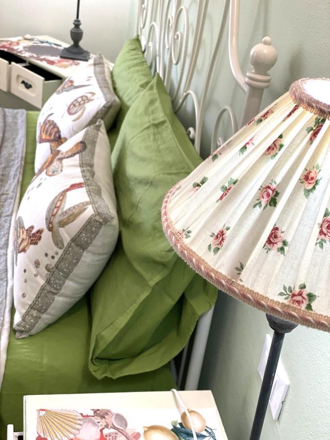 B&B Due Passi Dal Mare Cinquale Εξωτερικό φωτογραφία