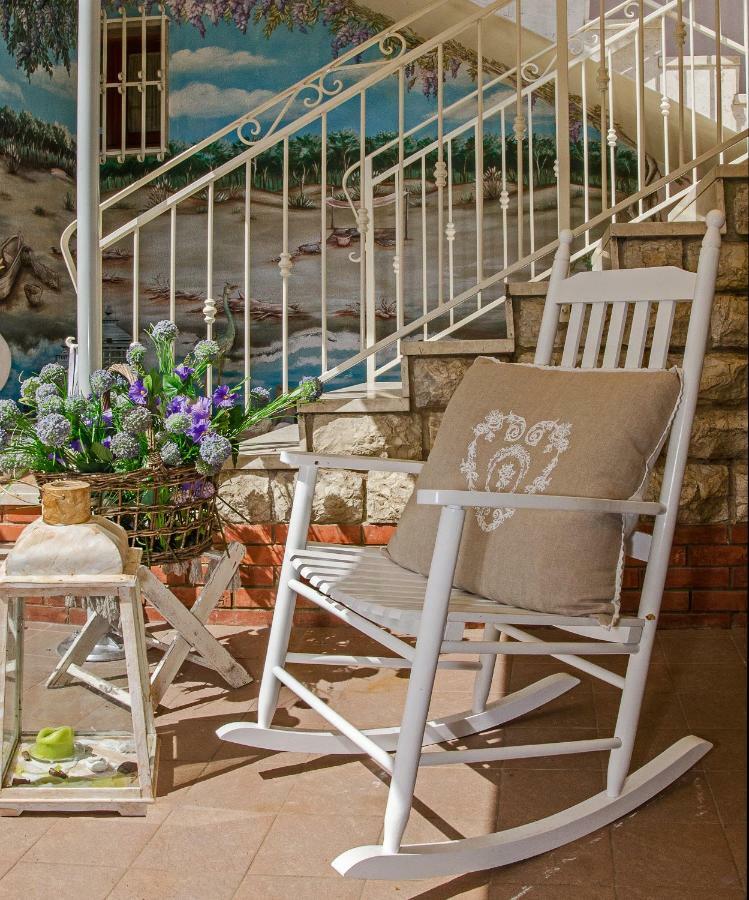 B&B Due Passi Dal Mare Cinquale Εξωτερικό φωτογραφία